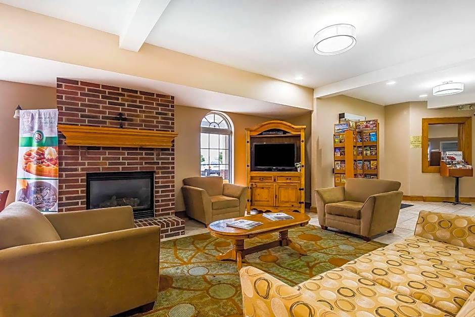 Quality Inn & Suites Chesterfield Village