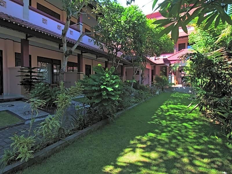 Pesona Beach Inn