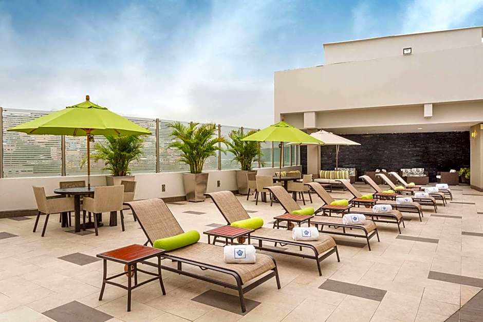 Wyndham Guayaquil, Puerto Santa Ana