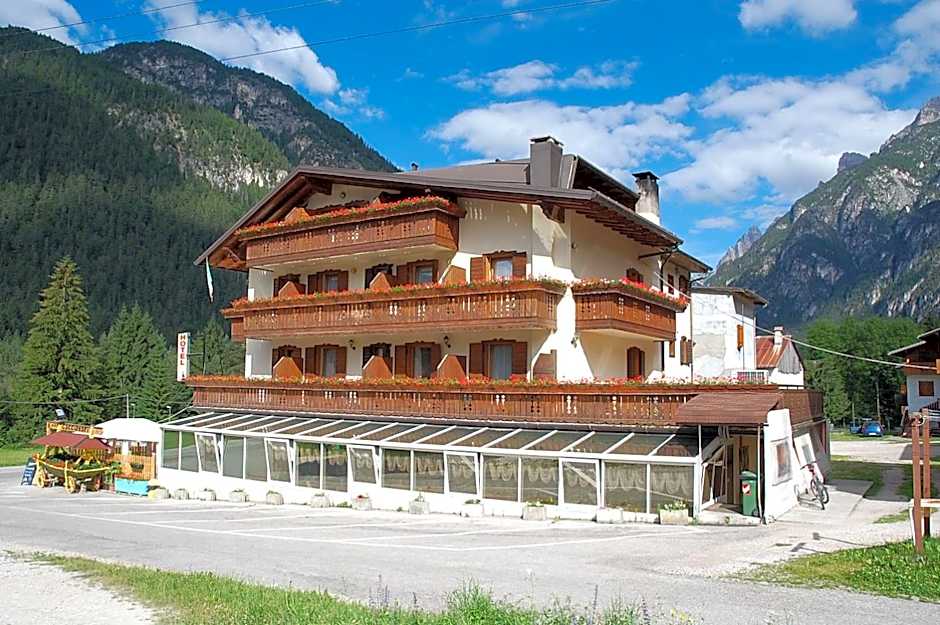 Albergo Ristorante Cacciatori