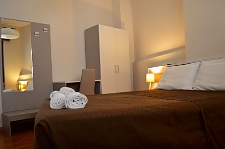 Double Room Single Use (1 Adult)