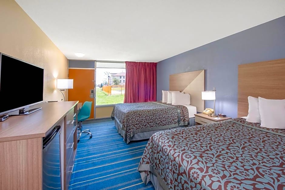Days Inn by Wyndham Salem, Illinois
