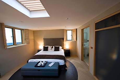 Super King Room with Shower