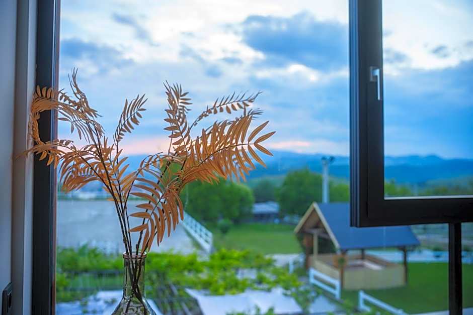 Tourist Farm HOTEL FROST