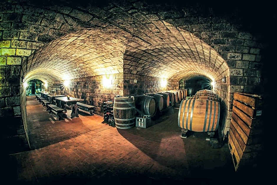 Angyal Borászat és Panzió