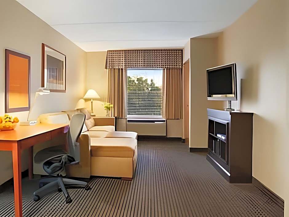CLT Sky Suites