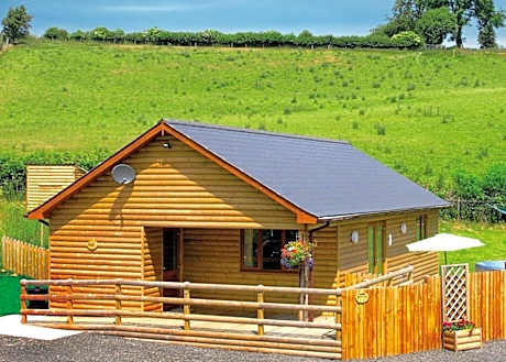 Heartsease Lodges