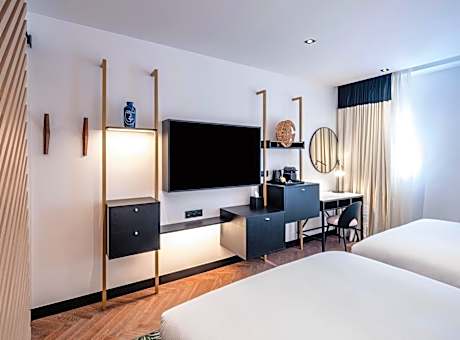 Twin Room with City View