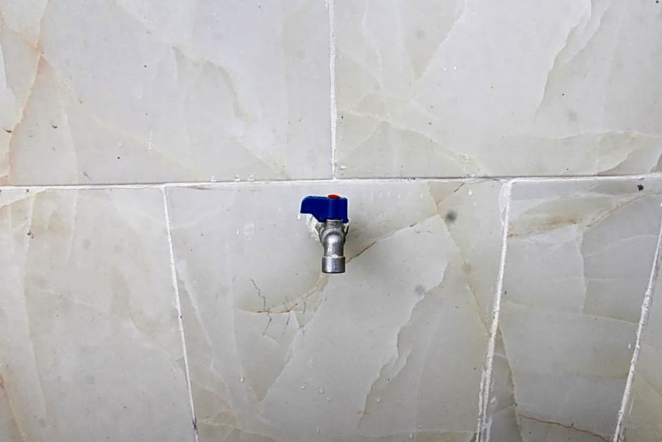 OYO Life 93154 White Kos Jenggala