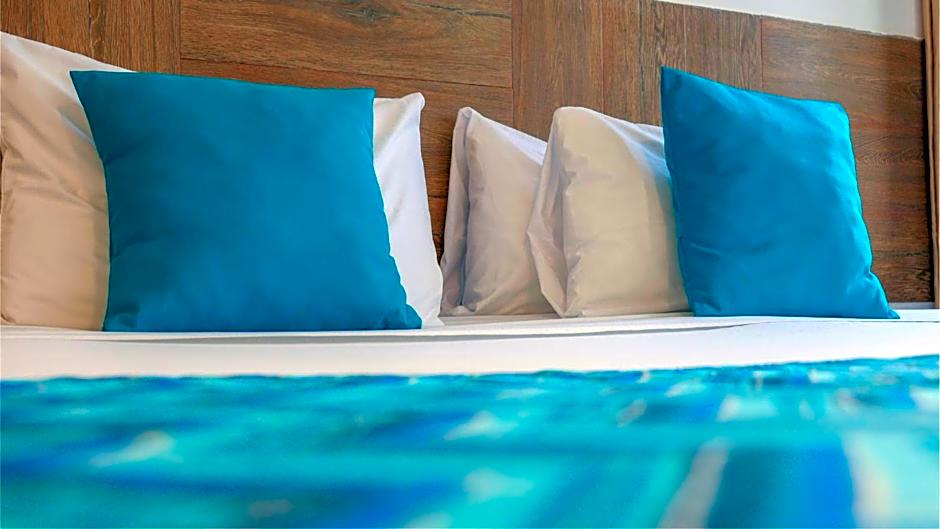Hotel Blue Cove by On vacation