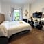 Suite with Hot and Cold Air Conditioning