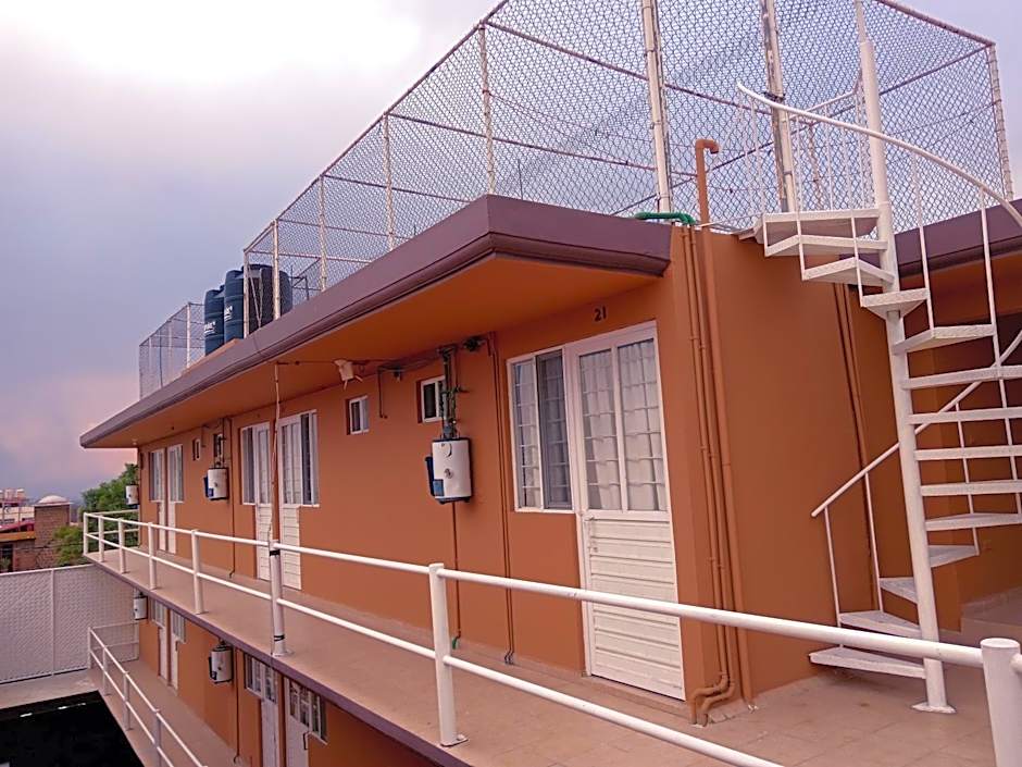 Hospedaje "La Gloria"