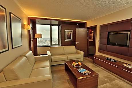 Suite Two Bedrooms