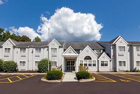 Microtel Inn & Suites by Wyndham Sunbury/Columbus North