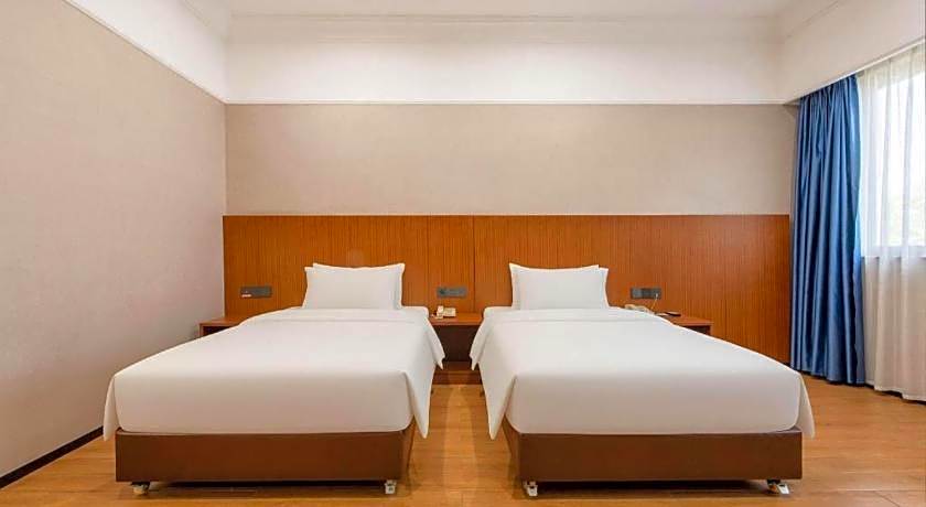 Carrianna Hotel