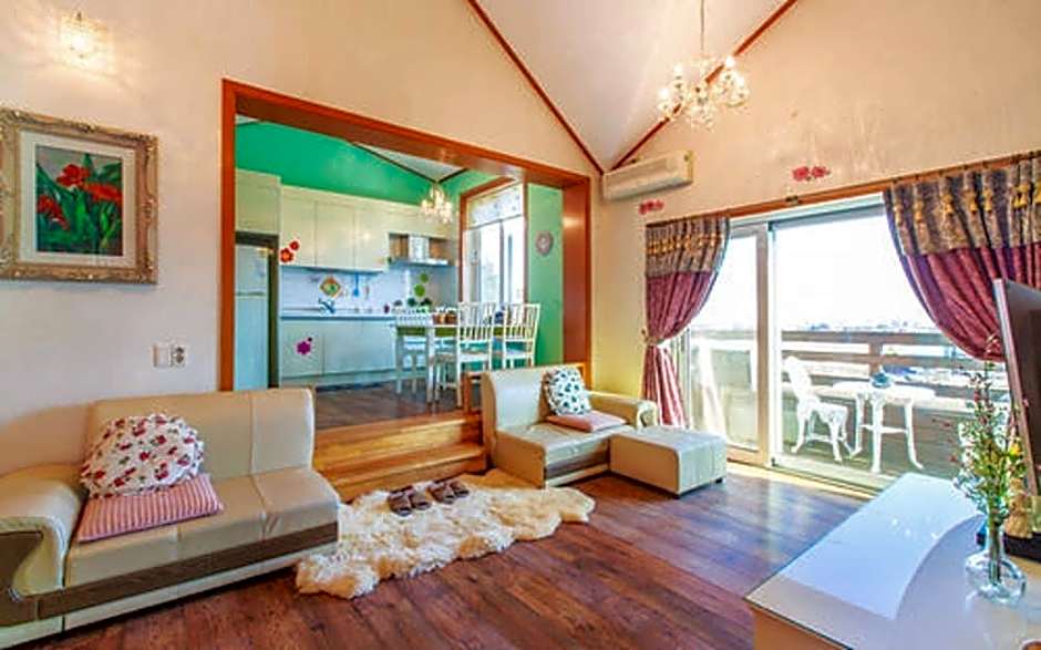 Casa Seorak Bed and Breakfast
