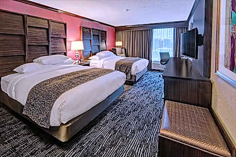2 Queen Beds-River View Room