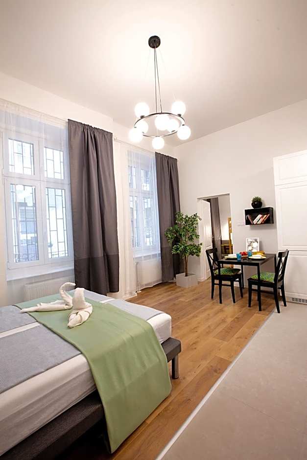 Friends Hostel & Apartments