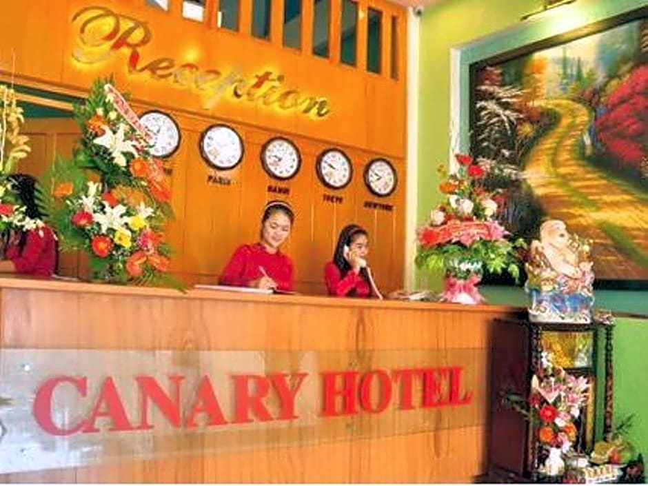 Canary Hue Hotel
