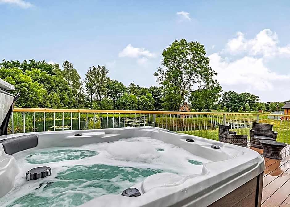 Flaxton Meadows Luxury Lodges