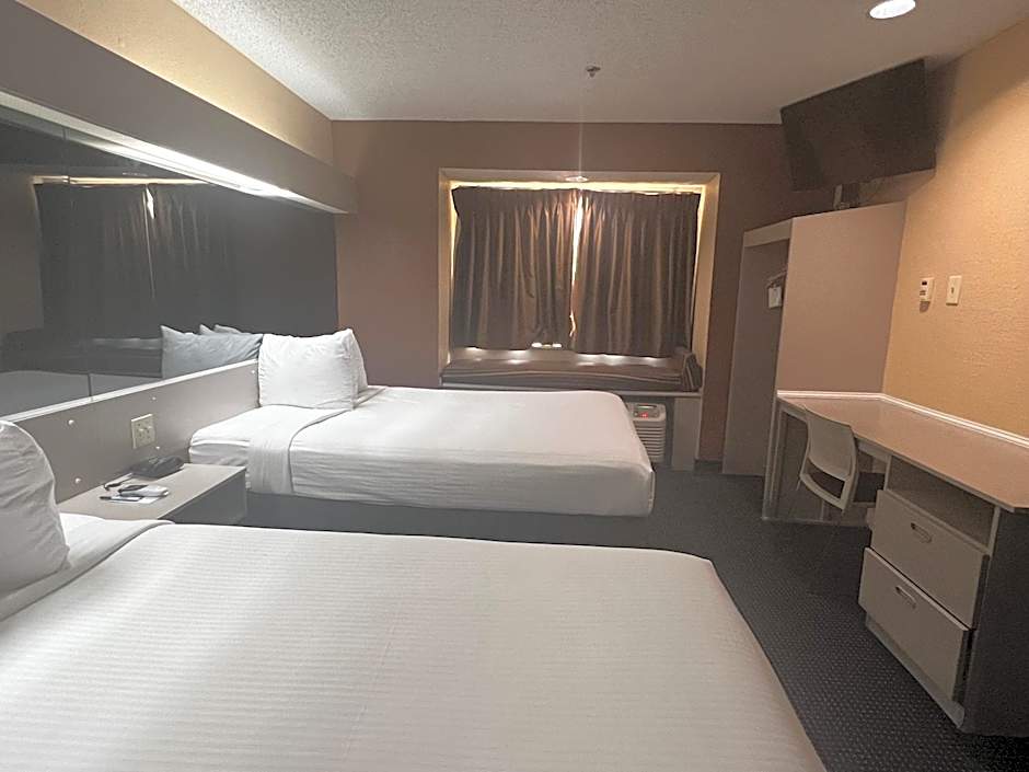 Microtel Inn & Suites By Wyndham Houston