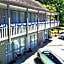 Accolade Lodge Motel