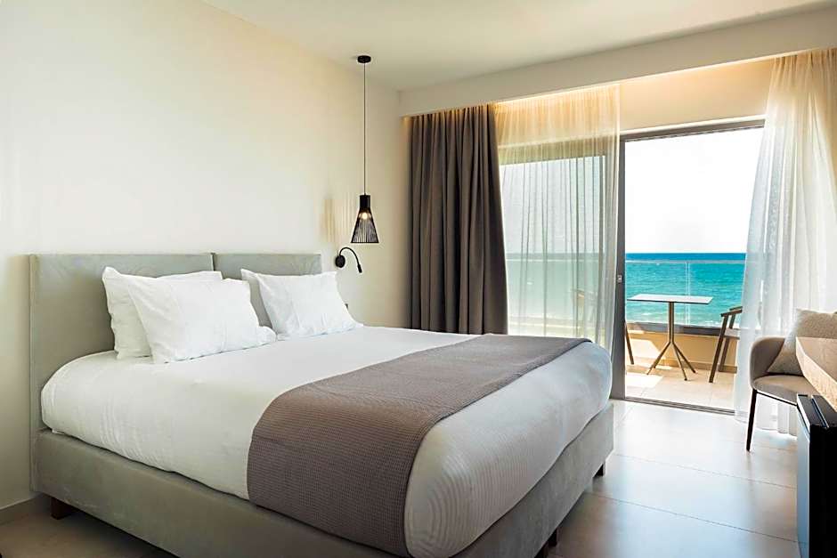 Batis Aero Beachfront Wellbeing Hotel