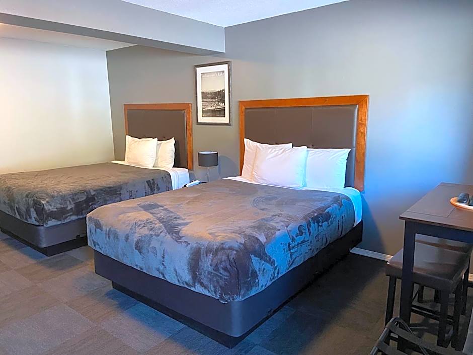 Monashee Lodge