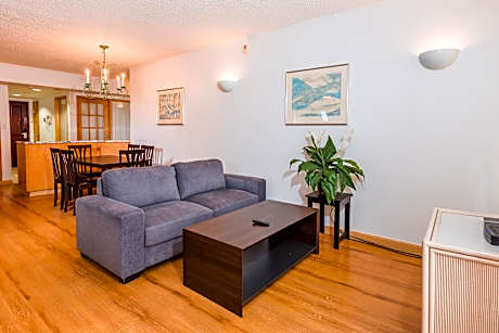 Tropical Suite Room