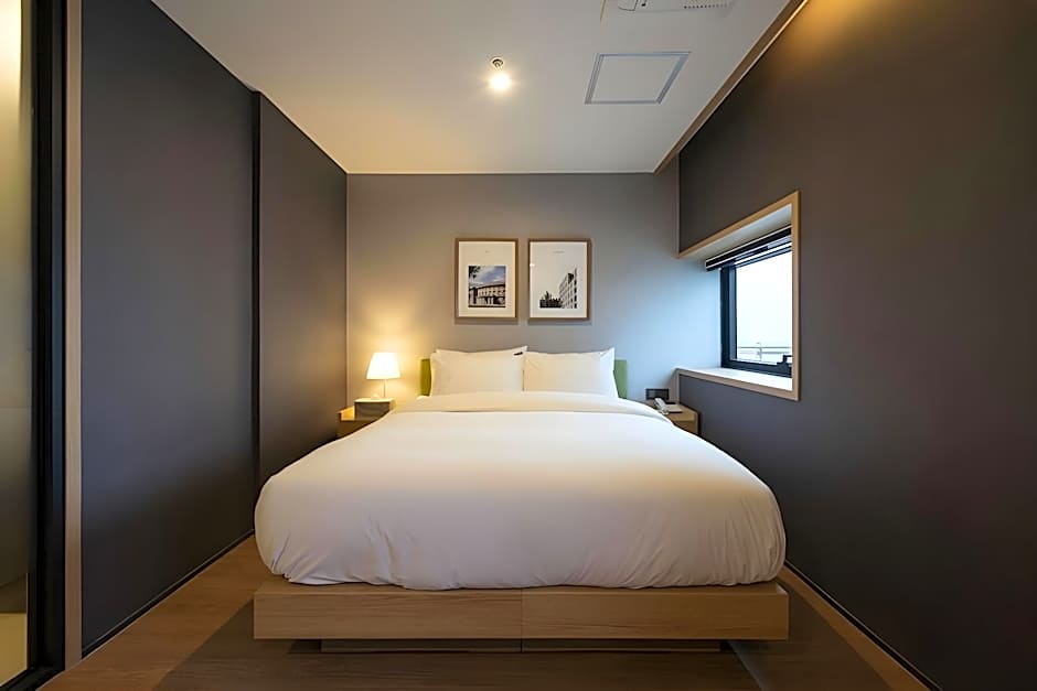 H Avenue Gwanganri Beach