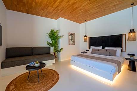 King Suite with Private Infinity Pool & Hot Tub