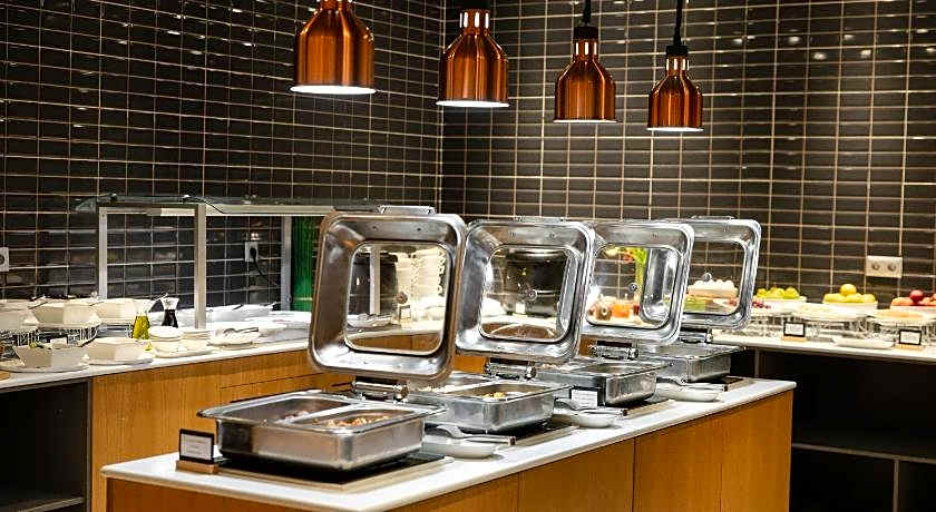 Holiday Inn Aktau - Seaside By IHG