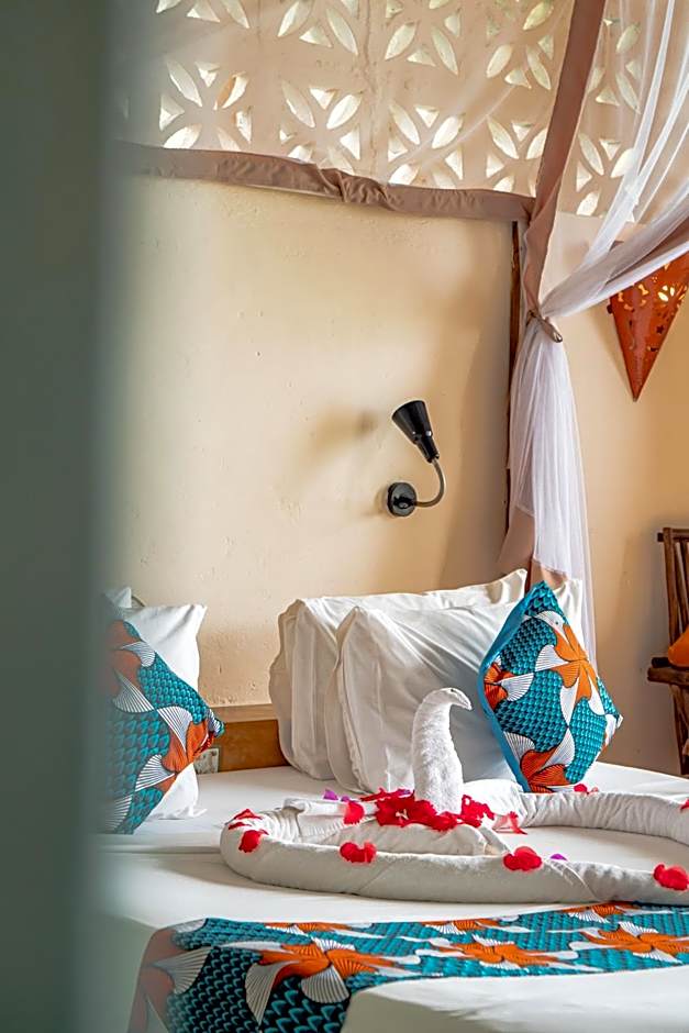 Sunshine Marine Lodge