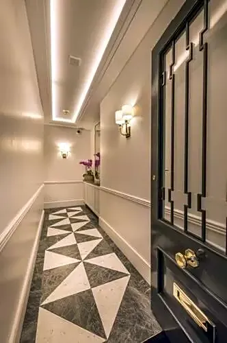 The Capital Hotel, Apartments & Townhouse