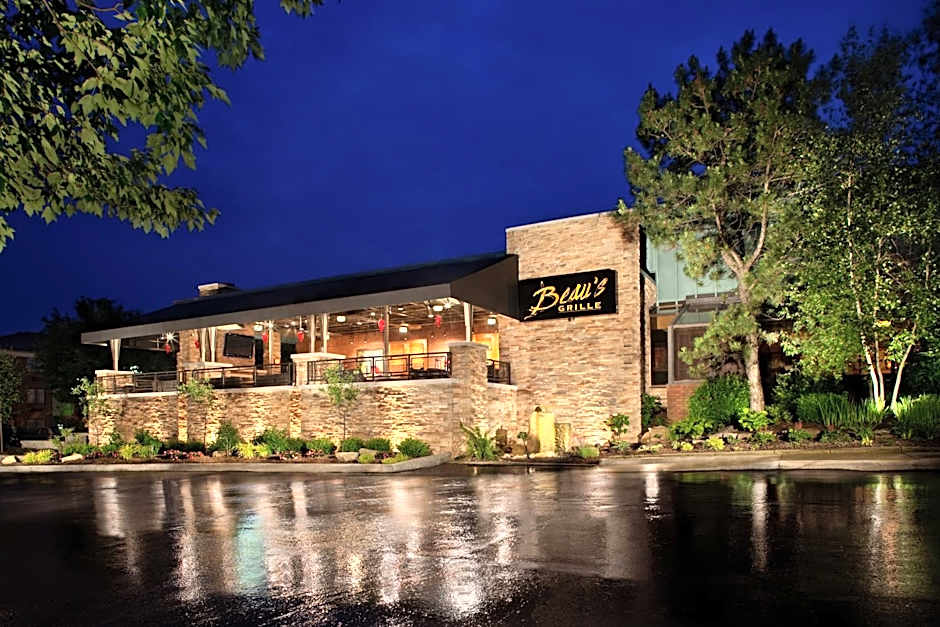 DoubleTree by Hilton Akron Fairlawn