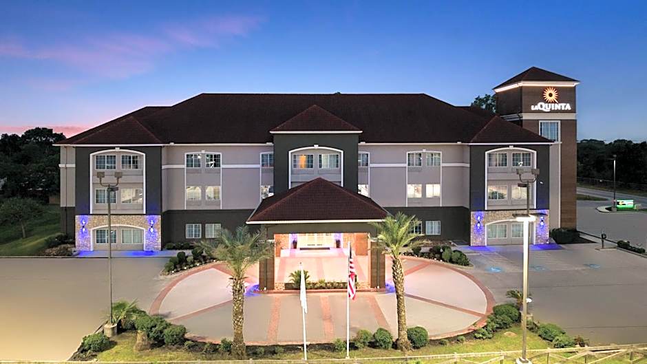 La Quinta Inn & Suites by Wyndham Brookshire