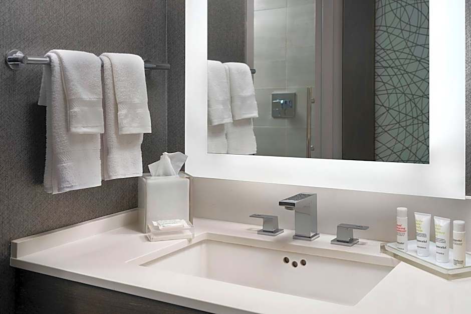 Warner Center Marriott Woodland Hills