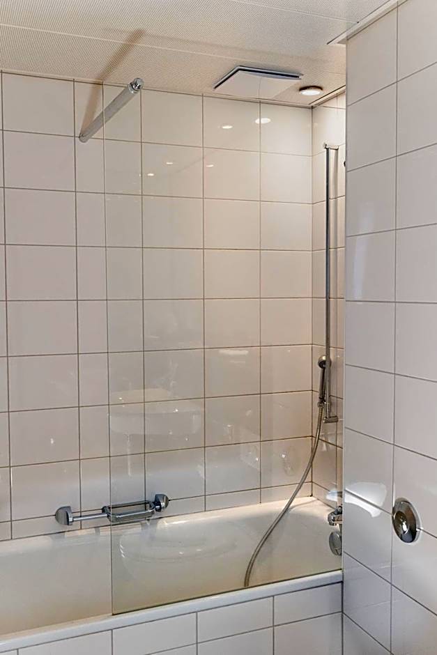 Royal Hotel - Urban Living