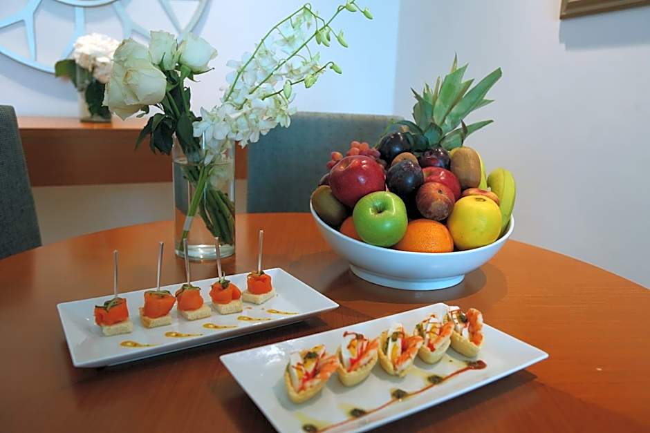 TOLIP Golden Plaza Hotel