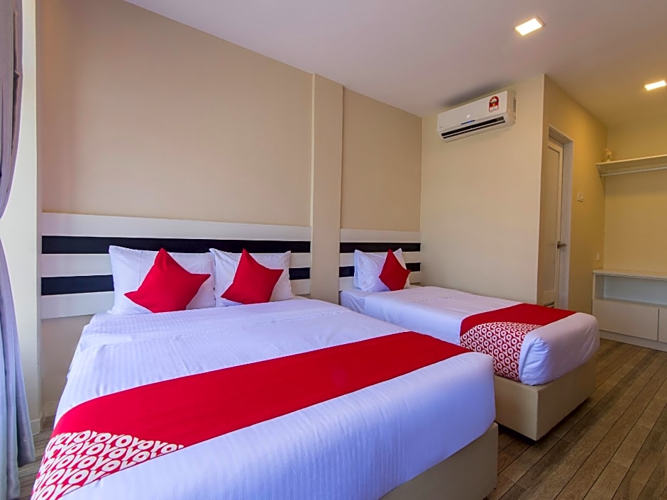 SUPER OYO 1145 Lea Guest House & Cafe