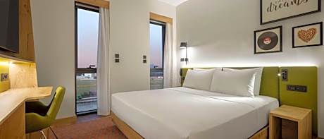 King Room - Non-Smoking