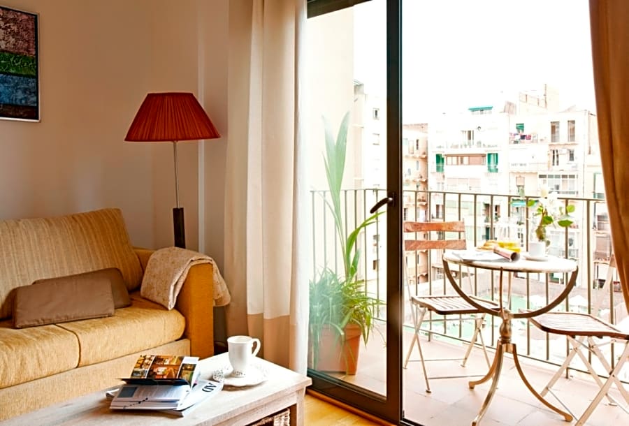 AinB Eixample-Entença Apartments