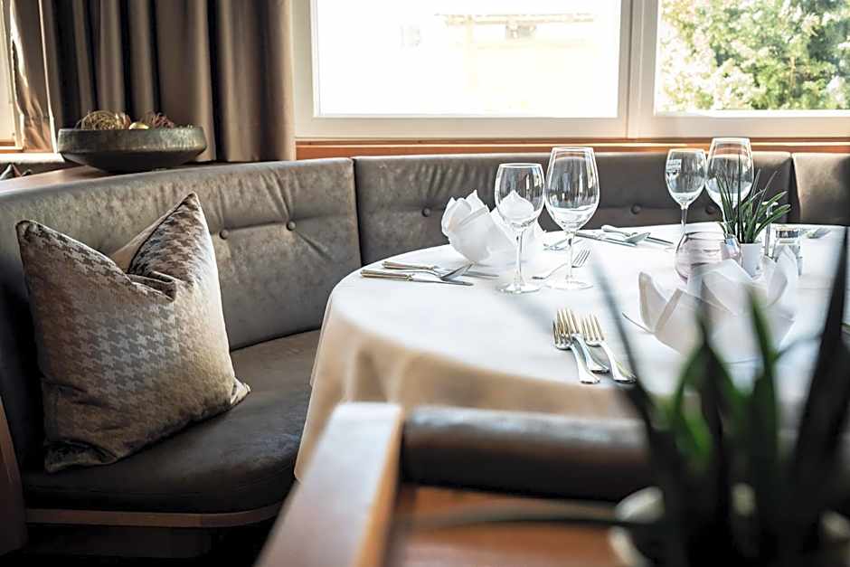 Saldur Small Active Hotel