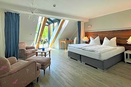 Comfort Double Room with Balcony - Annex