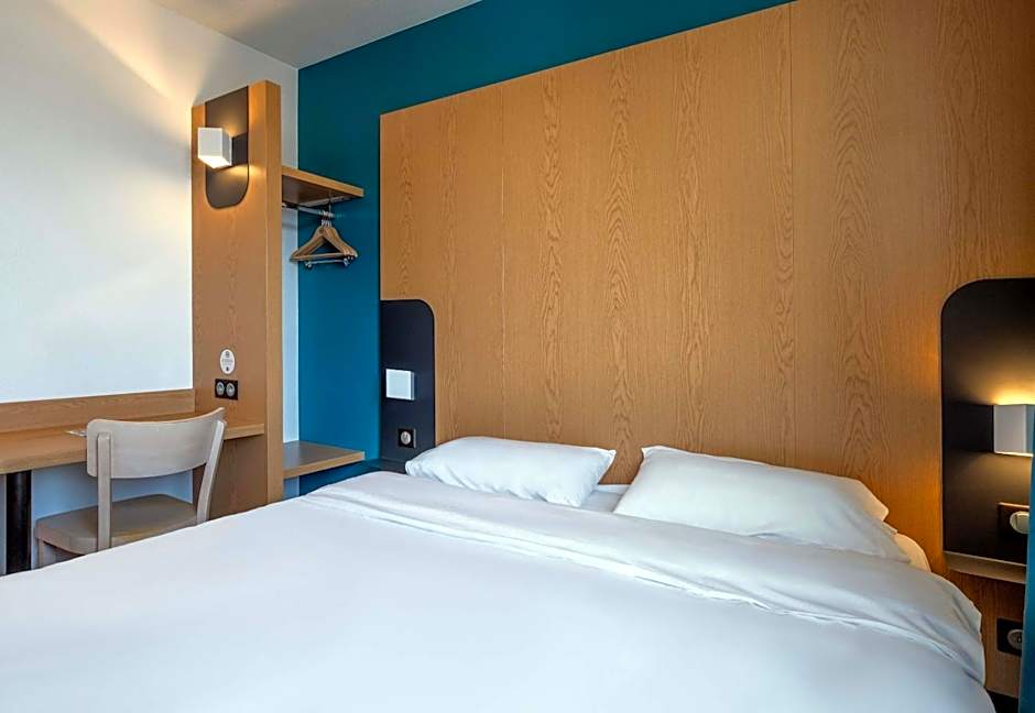 B&B HOTEL Niort Marais Poitevin
