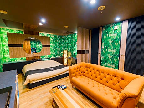 GLAMROSE -Adult Only Motel-