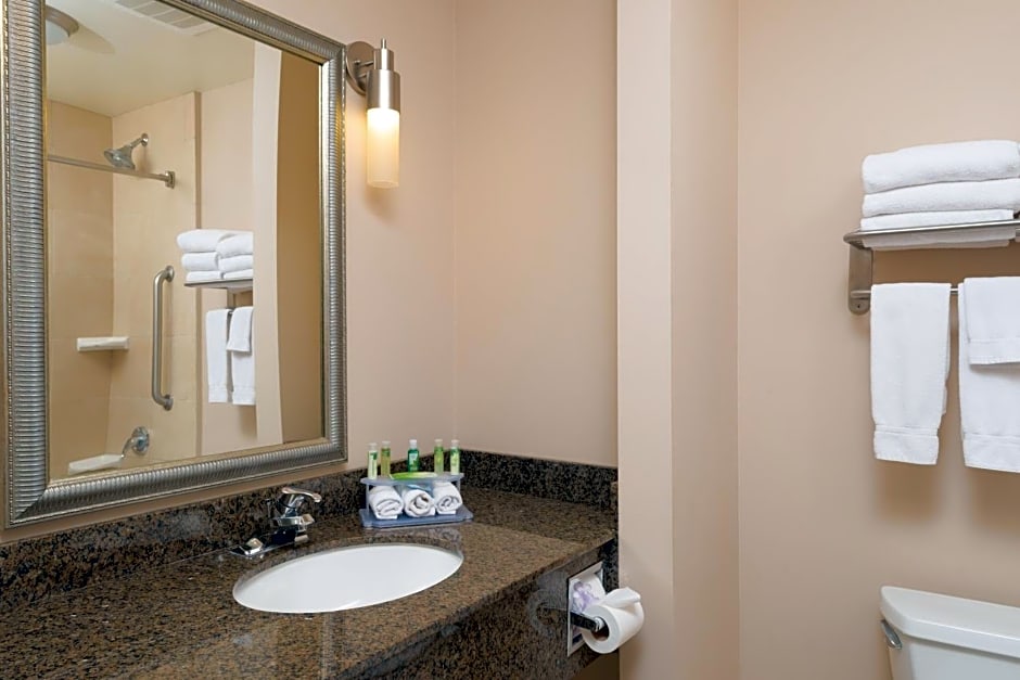 Holiday Inn Express Hotel & Suites North Sequim By IHG