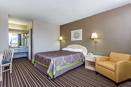 1 Queen Bed, Mobility Accessible Room, Non-Smoking