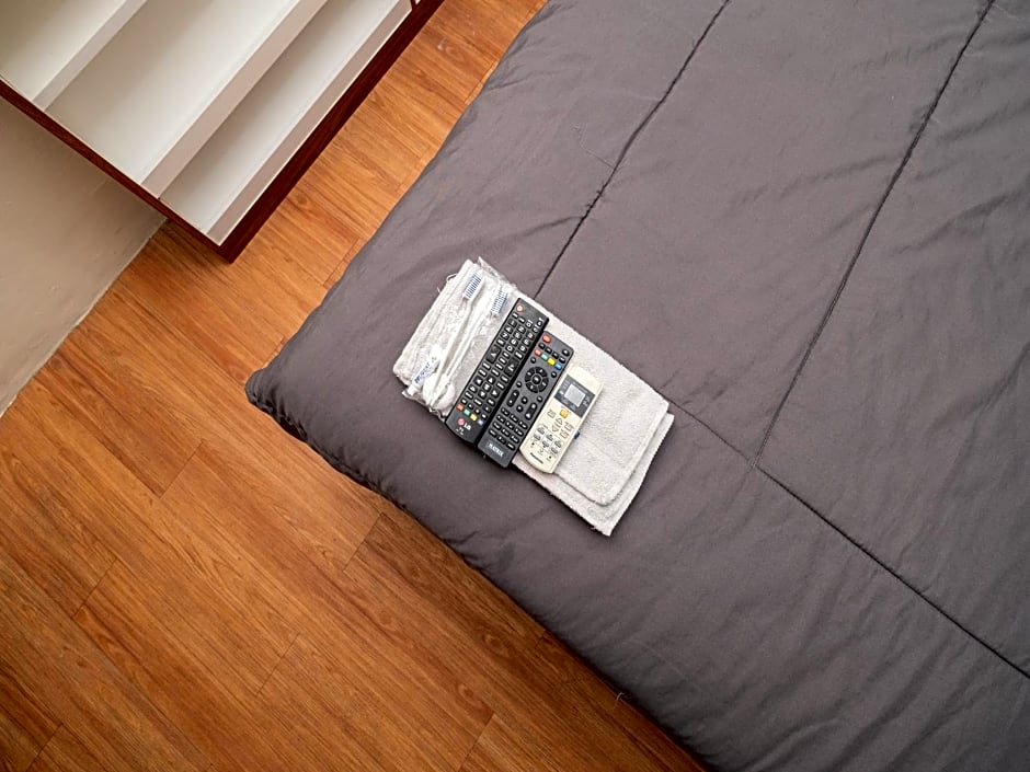 Apartemen Green Lake View Ciputat by Alfa Rooms