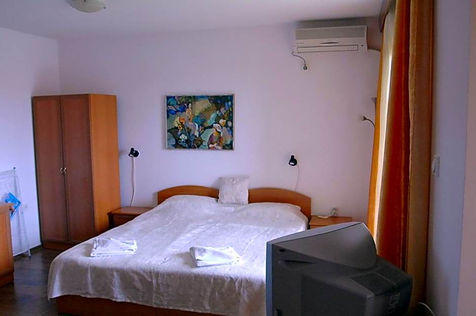 Condo Hotel Valentina